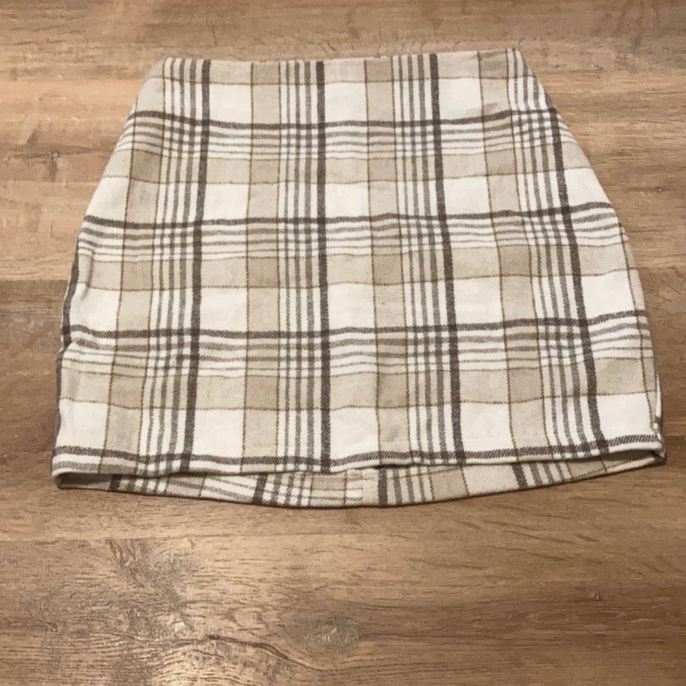 plaid skirt